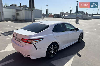 Седан Toyota Camry 2020 в 