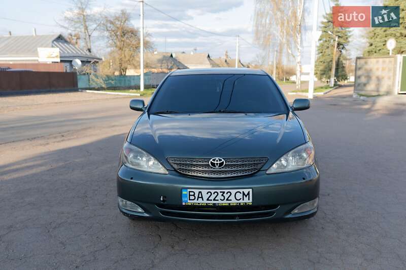 Седан Toyota Camry 2002 в Малій Висці