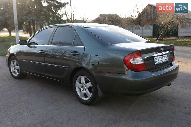 Седан Toyota Camry 2002 в Малій Висці