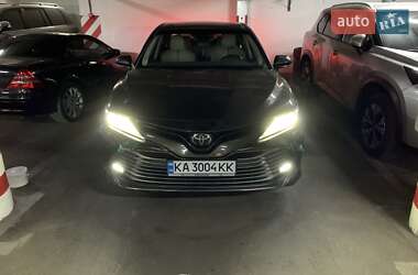 Седан Toyota Camry 2018 в 