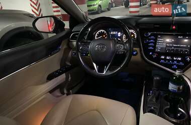 Седан Toyota Camry 2018 в 
