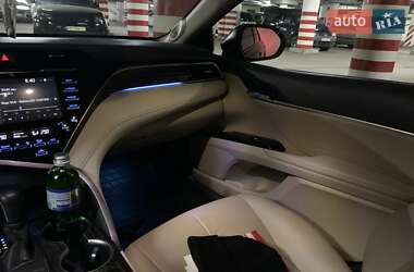 Седан Toyota Camry 2018 в 