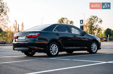 Седан Toyota Camry 2015 в 