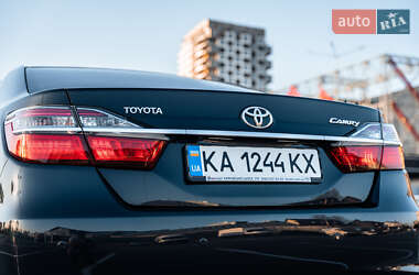 Седан Toyota Camry 2015 в 