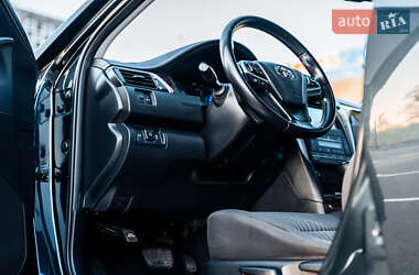 Седан Toyota Camry 2015 в 