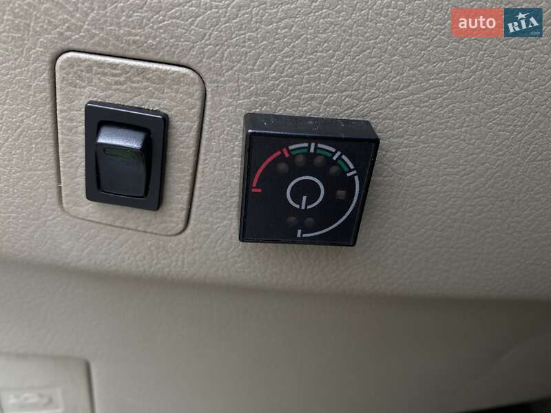 Седан Toyota Camry 2009 в Киеве
