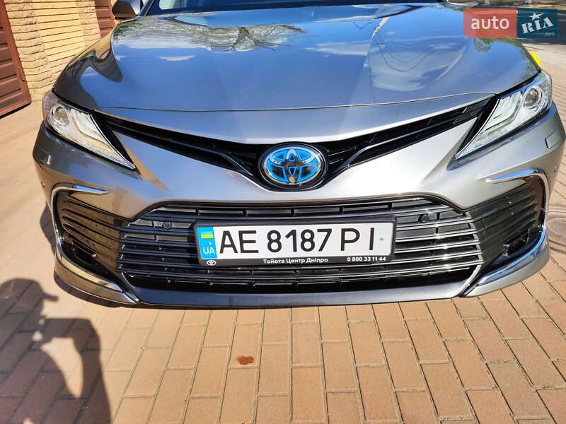 Седан Toyota Camry 2021 в Днепре
