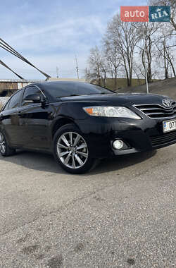 Седан Toyota Camry 2011 в Киеве