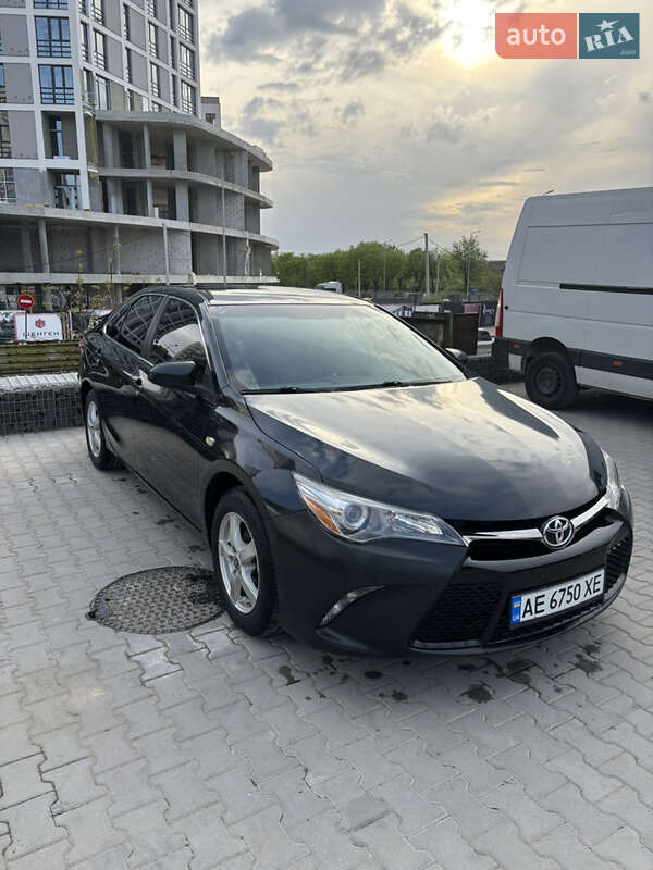 Toyota Camry 2015