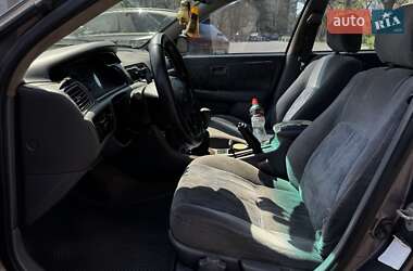 Седан Toyota Camry 1998 в 
