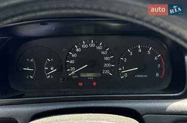 Седан Toyota Camry 1998 в 