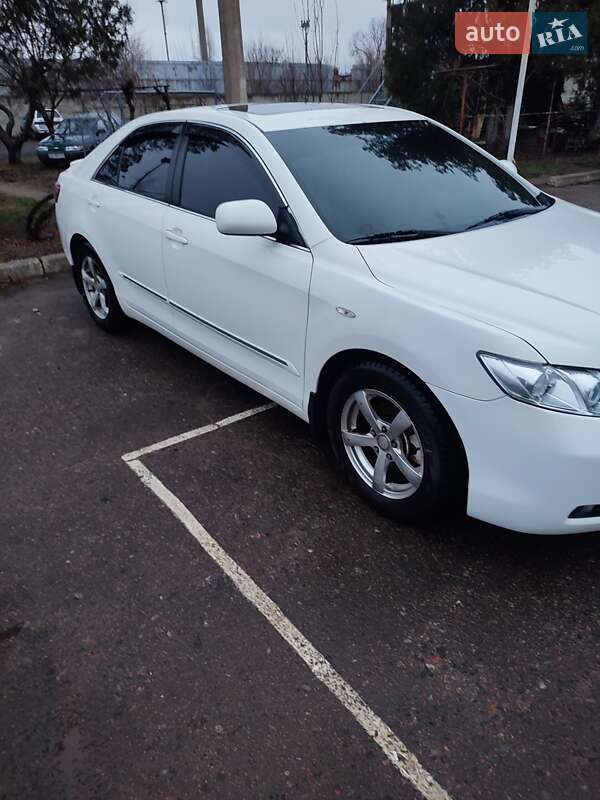 Седан Toyota Camry 2008 в Дружковке