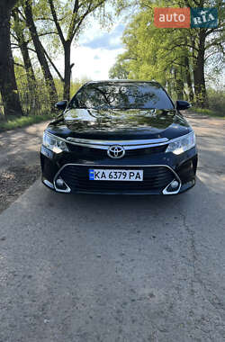 Седан Toyota Camry 2017 в 