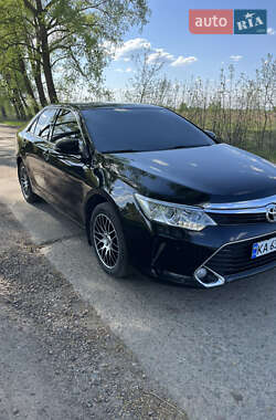 Седан Toyota Camry 2017 в 