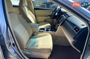 Седан Toyota Camry 2017 в 
