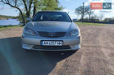 Седан Toyota Camry 2005 в 