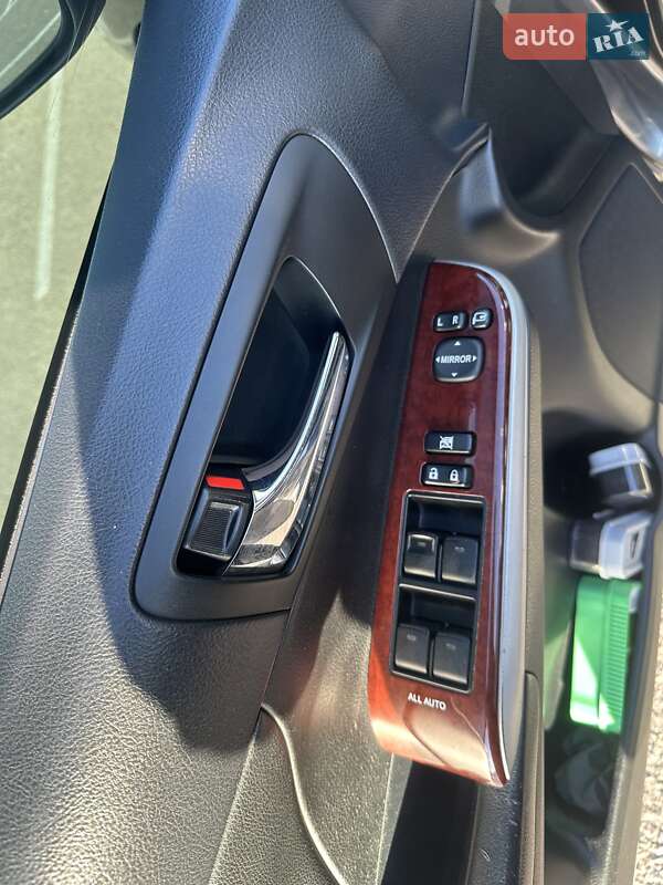 Седан Toyota Camry 2012 в Житомире