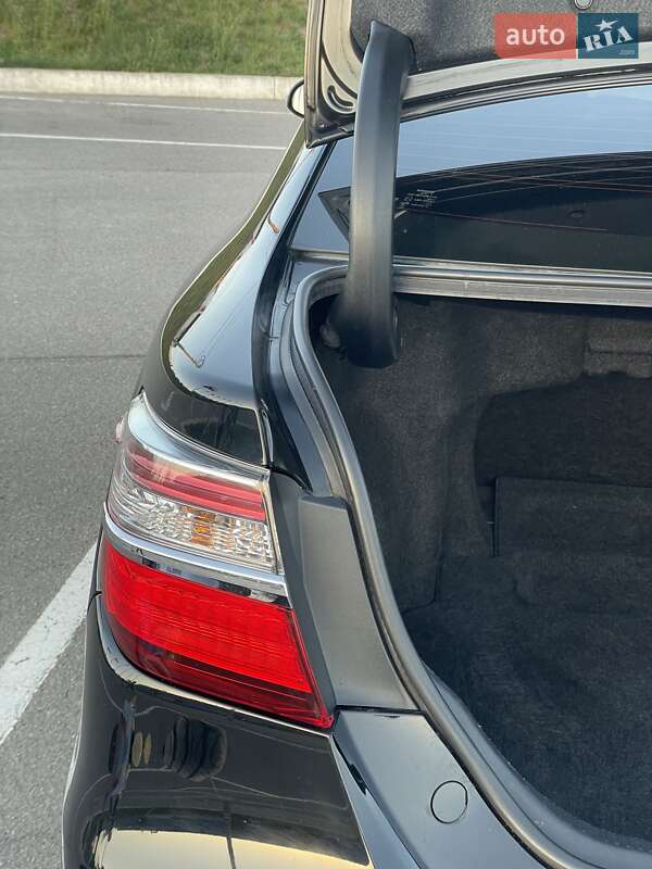 Седан Toyota Camry 2015 в Виннице