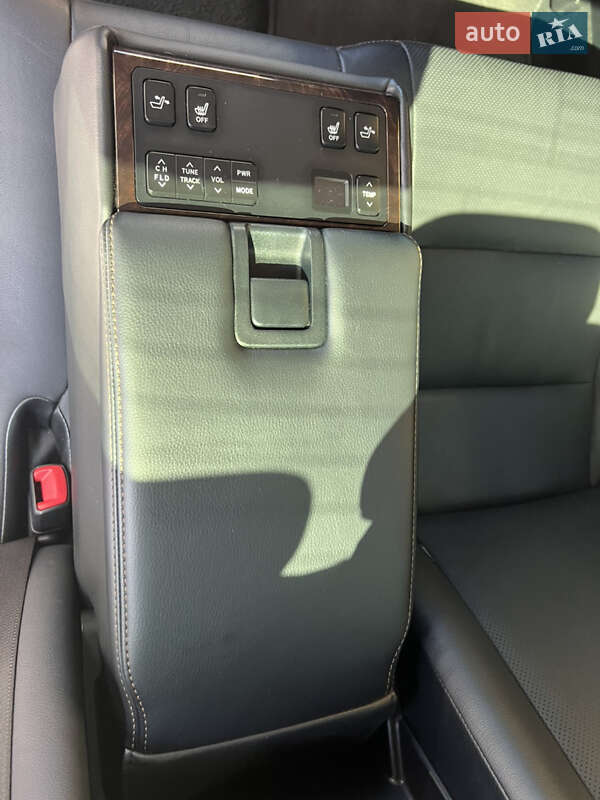 Седан Toyota Camry 2017 в Николаеве