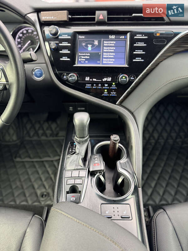 Седан Toyota Camry 2017 в Одессе