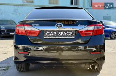Седан Toyota Camry 2011 в 