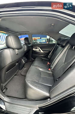 Седан Toyota Camry 2010 в 