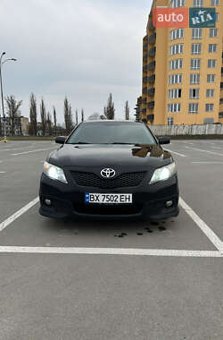 Седан Toyota Camry 2010 в 