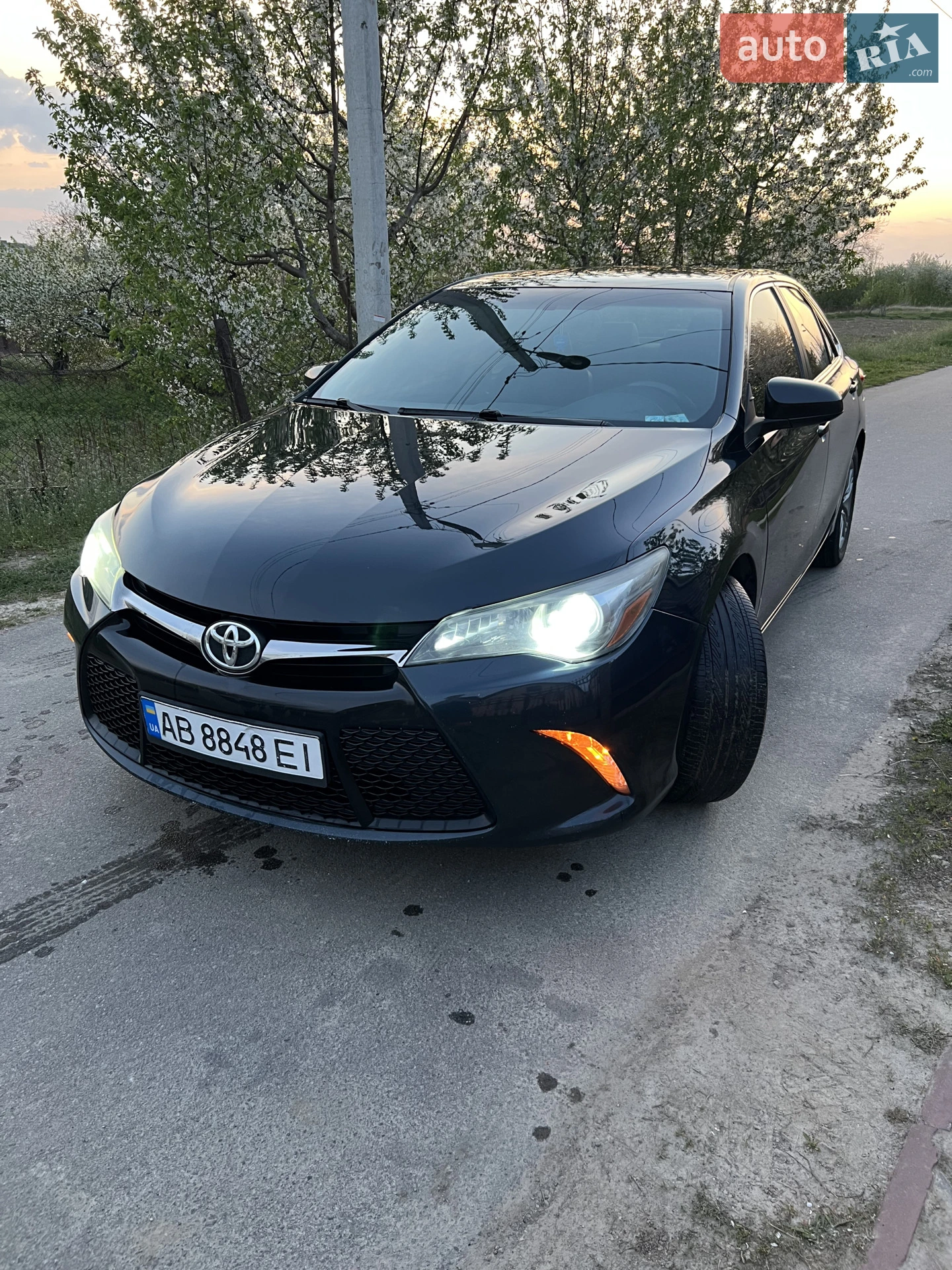 2015 Toyota Camry - фото 1