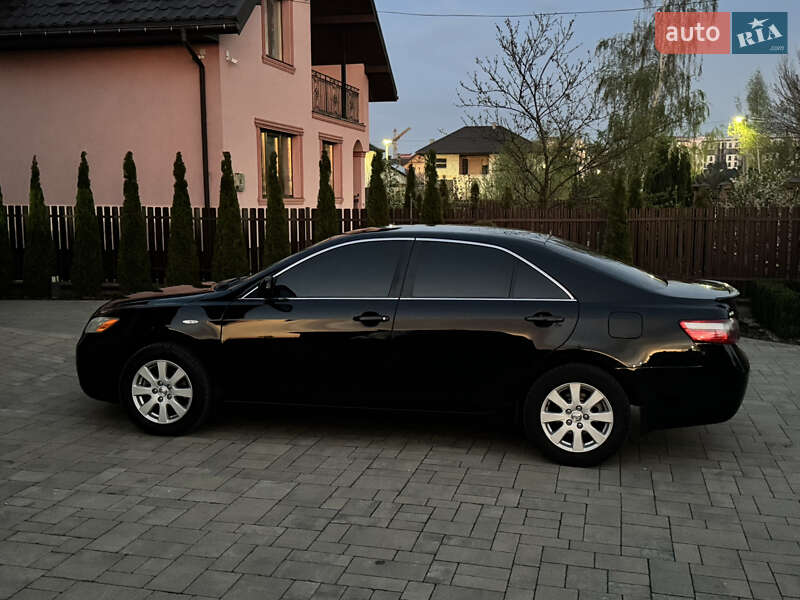 Седан Toyota Camry 2007 в Львові