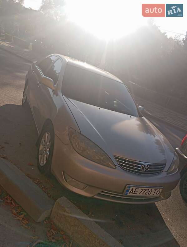 Седан Toyota Camry 2004 в Кам'янському