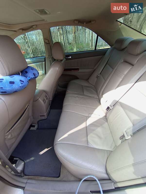 Седан Toyota Camry 2004 в Кам'янському