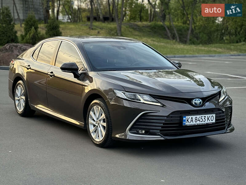 Седан Toyota Camry 2021 в Києві