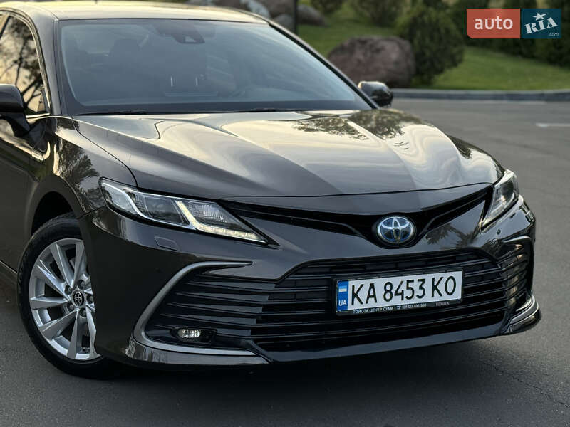 Седан Toyota Camry 2021 в Києві