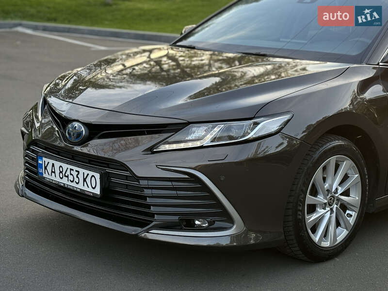 Седан Toyota Camry 2021 в Києві