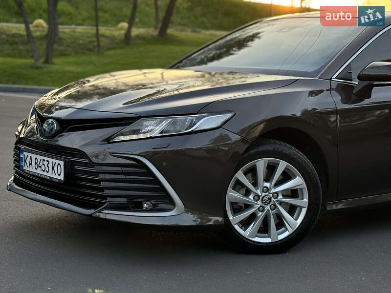 Седан Toyota Camry 2021 в Києві