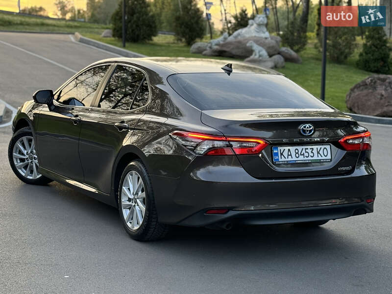 Седан Toyota Camry 2021 в Києві