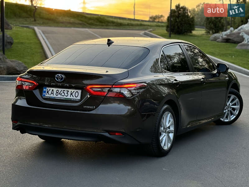 Седан Toyota Camry 2021 в Києві