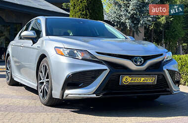 Седан Toyota Camry 2021 в Львове