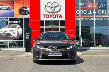 Седан Toyota Camry 2019 в 