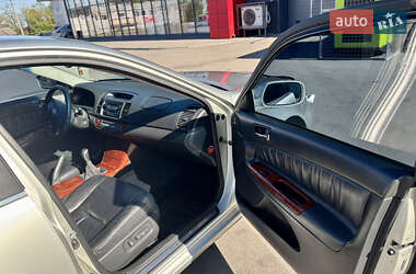 Седан Toyota Camry 2005 в 