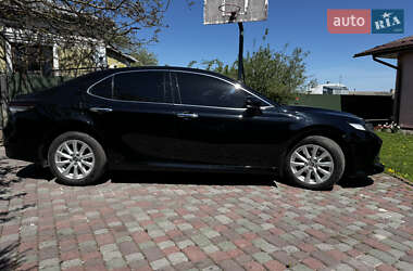 Седан Toyota Camry 2019 в 