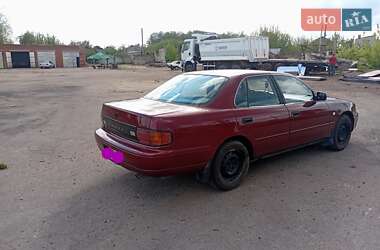 Седан Toyota Camry 1992 в 