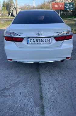 Седан Toyota Camry 2017 в 