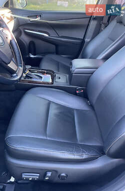 Седан Toyota Camry 2017 в 