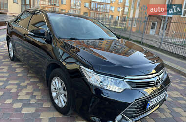 Седан Toyota Camry 2014 в 