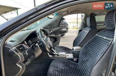 Седан Toyota Camry 2014 в 