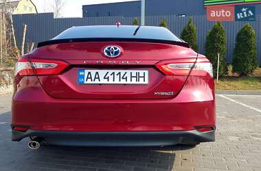 Седан Toyota Camry 2020 в 
