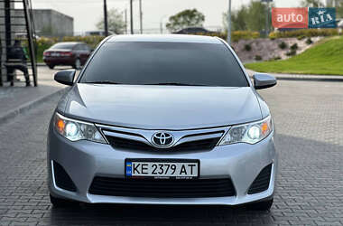 Седан Toyota Camry 2014 в 