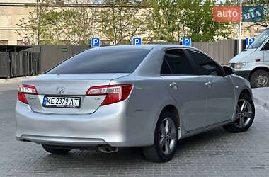 Седан Toyota Camry 2014 в 