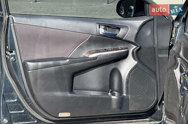 Седан Toyota Camry 2016 в 